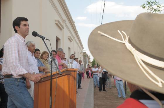 Urtubey habilitó en El Tala la planta potabilizadora de agua