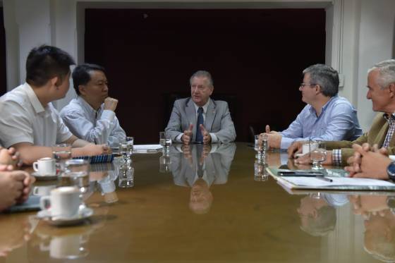 El Vicegobernador recibió a directivos de la empresa china Tobacco International Argentina