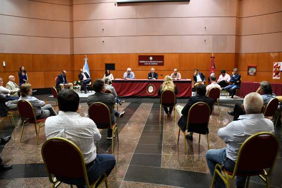 Pablo Outes encabezó la reunión del Consejo Económico y Social