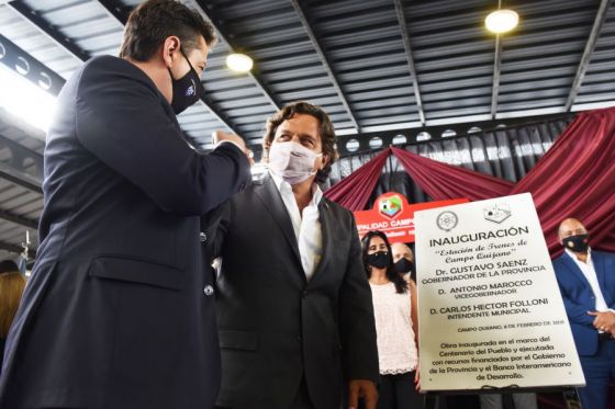 El Gobernador recibió en Cerrillos al tren que partió desde Salta. Allí se unió a los otros 60 pasajeros para emprender viaje a Campo Quijano, donde inauguró las remodelaciones de la estación.