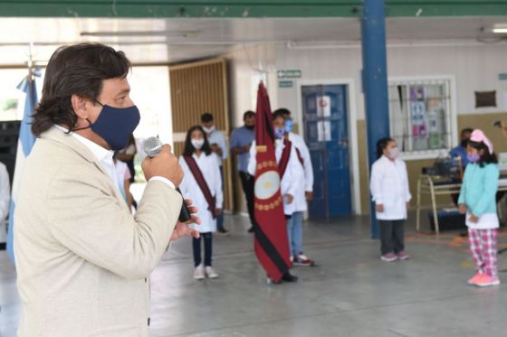 En la escuela Juan José Valle de barrio Libertad, el gobernador Gustavo Sáenz dio inicio al ciclo lectivo 2021 en la provincia de Salta