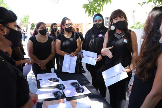 El gobernador Gustavo Sáenz, junto a Elena Cornejo, participó de las actividades que se realizan en el Polo Integral de las Mujeres para conmemorar el Día Internacional de la Mujer.