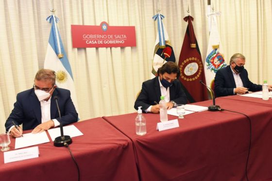 El Gobernador de Salta junto a sus pares de Jujuy y Catamarca firmaron el acta constitutiva de la Mesa de litio e hicieron una declaración conjunta para promover estrategias comunes que desarrollen la actividad