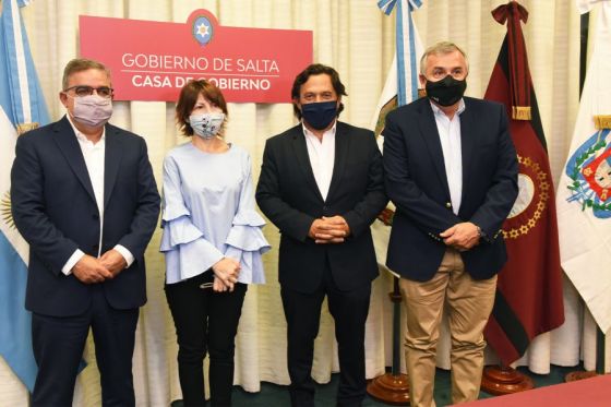 El Gobernador de Salta junto a sus pares de Jujuy y Catamarca firmaron el acta constitutiva de la Mesa de litio e hicieron una declaración conjunta para promover estrategias comunes que desarrollen la actividad