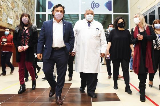 El gobernador Gustavo Sáenz junto a la ministra de Salud de la Nación Carla Vizzotti, inauguró en el hospital San Bernardo el laboratorio de captura híbrida.