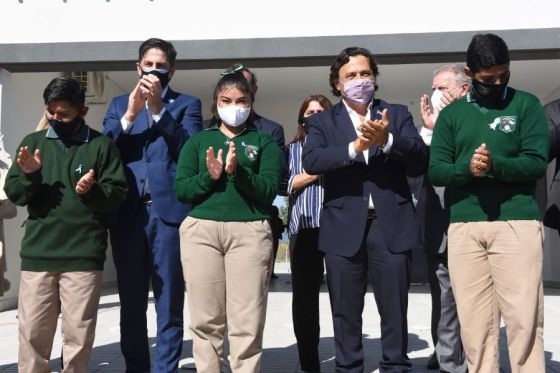 La obra beneficia a más de 150 alumnos de la ruralidad que compartían el edificio escolar y ahora “cumplen su sueño de tener aulas propias”.