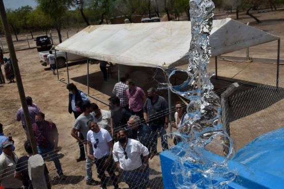 El gobernador Gustavo Sáenz y el ministro de Ambiente y Desarrollo Sostenible de la Nación Juan Cabandié inauguraron 7 pozos de agua potable, todos con energía solar, destinados a las comunidades wichi de Santa Victoria Este y Rivadavia