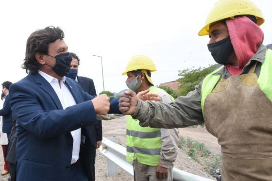 En el Parque Industrial de Salta, el gobernador Gustavo Sáenz junto a los ministros de Obras Públicas Gabriel Katopodis y del Interior Eduardo de Pedro recorrieron las obras de ampliación de la red de desagües pluviales