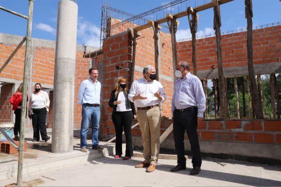 El ministro de Educación, Cultura, Ciencia y Tecnología, Matías Cánepa, visitó la escuela técnica N° 3.122 Martín Miguel de Güemes, donde se interiorizó sobre los avance de las obras que se llevan adelante.