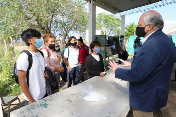 El ministro de Educación, Cultura, Ciencia y Tecnología, Matías Cánepa, visitó la escuela técnica N° 3.122 Martín Miguel de Güemes, donde se interiorizó sobre los avance de las obras que se llevan adelante.