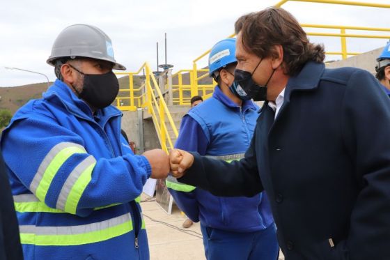 El gobernador Gustavo Sáenz y los ministros del Interior Eduardo de Pedro y de Obras Públicas Gabriel Katopodis inauguraron la primera etapa de la nueva planta potabilizadora en el dique Campo Alegre y Acueducto Norte