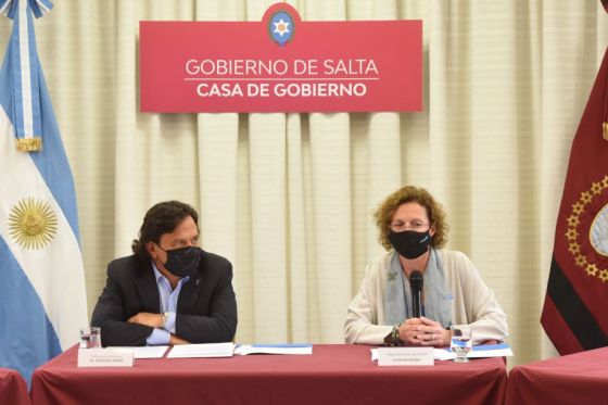 El gobernador Gustavo Sáenz recibió en Casa de Gobierno a la representante de UNICEF Argentina Luisa Brumana y su equipo, quienes les presentaron el Programa de Cooperación de UNICEF en el país