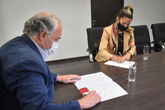 Se dictarán capacitaciones sobre Operador de Tambo junto con la Sociedad Rural y se realizarán prácticas profesionalizantes en la empresa Panamerican Energy