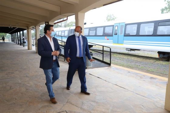 El ministro de Economía y Servicios Públicos, Roberto Dib Ashur, junto a su equipo, acompañaron al representante del BID en Argentina, José Agustín Aguerre a una recorrida de obras ya inauguradas