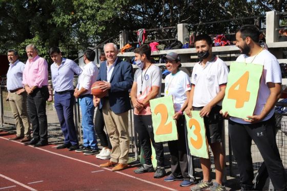 El ministro de Educación, Cultura, Ciencia y Tecnología, Matías Cánepa, encabezó el acto de cierre ciclo lectivo del Programa Deporte Escolar de la Subsecretaría de Políticas Socio Educativas.