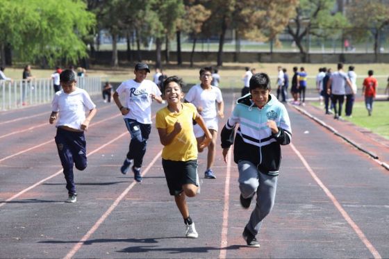 El ministro de Educación, Cultura, Ciencia y Tecnología, Matías Cánepa, encabezó el acto de cierre ciclo lectivo del Programa Deporte Escolar de la Subsecretaría de Políticas Socio Educativas.