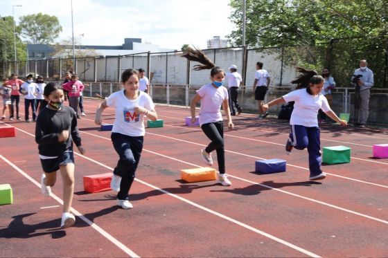 El ministro de Educación, Cultura, Ciencia y Tecnología, Matías Cánepa, encabezó el acto de cierre ciclo lectivo del Programa Deporte Escolar de la Subsecretaría de Políticas Socio Educativas.