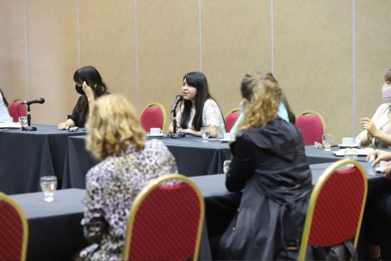 La ministra de Desarrollo Social, Verónica Figueroa, junto a la Secretaria de Primera Infancia, Niñez y Familia, Rosa Araya, encabezaron la presentación del proyecto “Para cada niña, niño y adolescente una oportunidad”