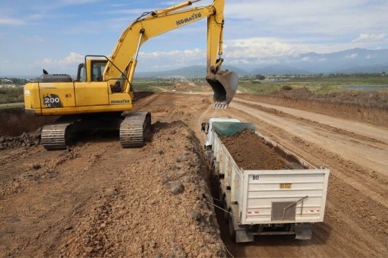 El ministro Camacho recorrió los trabajos que unirán la ruta 28 con la avenida Bolivia, en la zona norte de la ciudad de Salta.