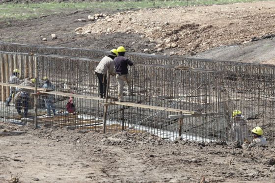 El ministro Camacho recorrió los trabajos que unirán la ruta 28 con la avenida Bolivia, en la zona norte de la ciudad de Salta.