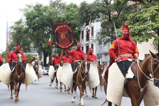 El Gobernador encabezó los actos centrales organizados por el 237 aniversario del nacimiento de Martín Miguel de Güemes. En la plaza 9 de Julio, Catedral y Campo Histórico La Cruz