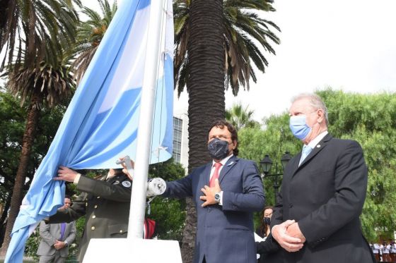 El pueblo de Salta rindió homenaje a los héroes de la Batalla de Salta liderada por Belgrano.