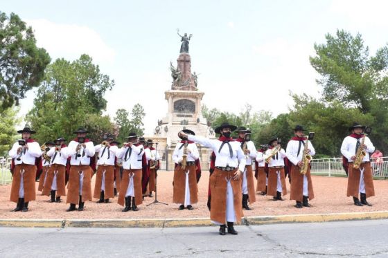 El pueblo de Salta rindió homenaje a los héroes de la Batalla de Salta liderada por Belgrano.