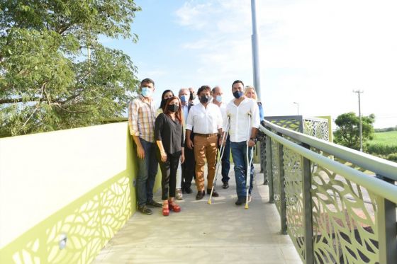 El gobernador Gustavo Sáenz recorrió en General Güemes las obras de construcción del Parque Lineal de Ingreso a la ciudad, la ejecución de dos plazas en el barrio 200 viviendas, al este del municipio y un predio para la EET Nikola Tesla.