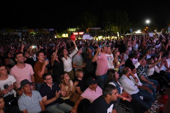 El gobernador Gustavo Sáenz presidió en Cafayate una reunión con los intendentes de la provincia, donde aseguró que “es política de Estado federalizar todos los recursos provinciales de Salta”.