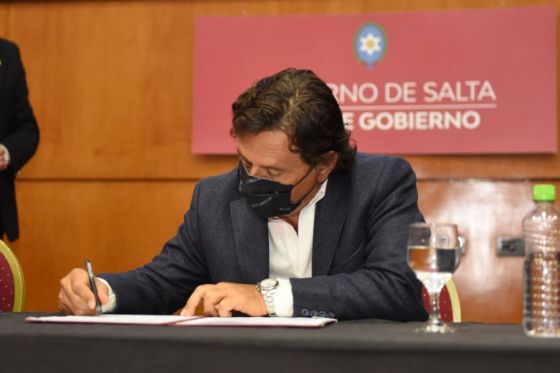 Con esta iniciativa del Gobierno se otorgó $50 millones para un total de 1.000 egresados de Centros de Formación Profesional de toda la provincia.