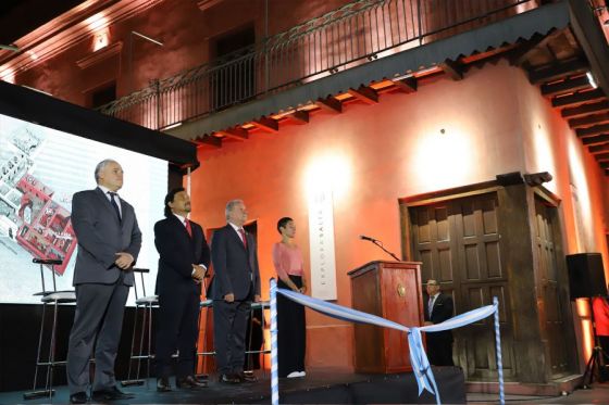 El gobernador Gustavo Sáenz inauguró el complejo museológico y cultural Explora Salta que propone y vincula una cantidad de condicionantes novedosos a partir de las dos casas patrimoniales restauradas: la Casa Arias Rengel y la Casa Leguizamón.