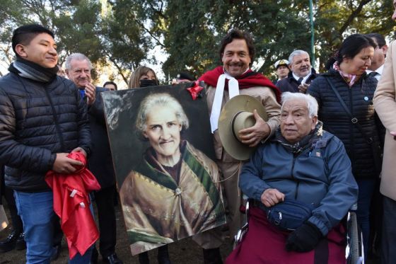 En plaza Belgrano, el Gobernador presidió el acto que dio inicio a los homenajes en honor al héroe gaucho nacional, evocando el episodio en el que fue herido de muerte