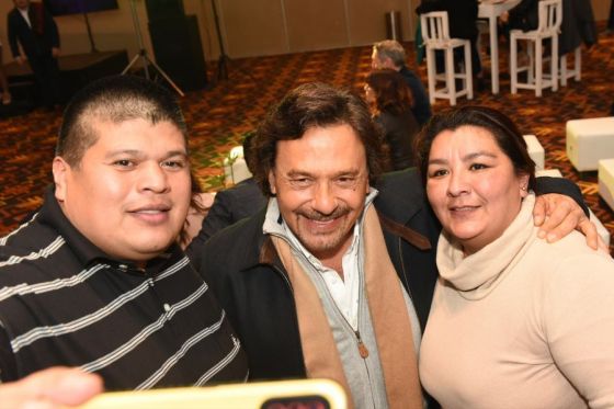 Los periodistas de la provincia celebraron su día en una fiesta organizada por el Gobierno de Salta. El gobernador Sáenz los agasajó y resaltó la labor que desarrollan diariamente “comprometidos con la verdad”.