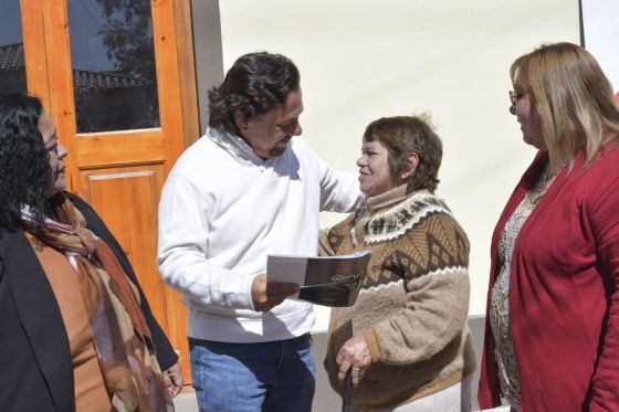 El gobernador Gustavo Sáenz inauguró esta mañana diversas obras en el municipio de Campo Santo y verificó la marcha de otras que están en ejecución