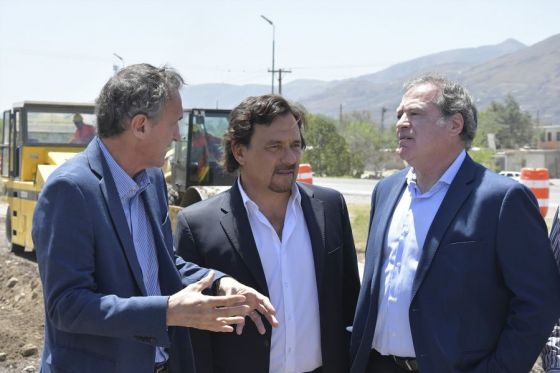 El gobernador Gustavo Sáenz junto al ministro de Obras Públicas de la Nación Gabriel Katopodis verificó tres importantes obras que están en ejecución en Salta.