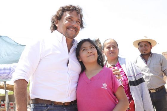 En el municipio, el gobernador Sáenz habilitó oficialmente la red de agua del barrio Gauchito Gil y del loteo Jerrall. Ambas obras abastecerán a más de 1600 familias de la localidad