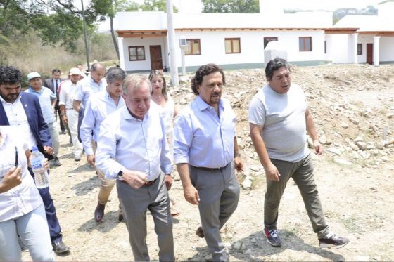 El gobernador Gustavo Sáenz acompañado por el intendente de Vaqueros, Daniel Moreno, realizó un recorrido por las obras que actualmente están en ejecución