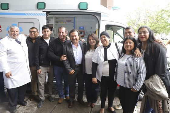 Se inició el proceso licitatorio para construir el hospital que se ubicará en el barrio Pereyra Rosas. Tendrá cinco bloques y 52 camas de internación. Además, el Gobernador entregó ambulancias de alta complejidad al hospital de Chicoana y al SAMEC