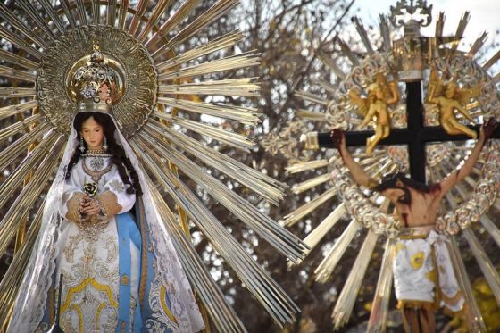 El gobernador Sáenz, junto al personal de la Administración Pública Provincial, recibió a los Santos Patronos que por segundo año consecutivo visitaron el Centro Cívico Grand Bourg