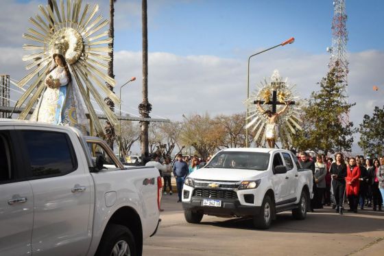 El gobernador Sáenz, junto al personal de la Administración Pública Provincial, recibió a los Santos Patronos que por segundo año consecutivo visitaron el Centro Cívico Grand Bourg