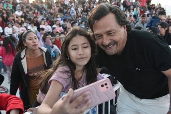 En coincidencia con el Día de las Infancias, el gobernador Sáenz compartió con las familias salteñas el primer aniversario de este espacio urbano que esta jornada planificó un día pleno de actividades