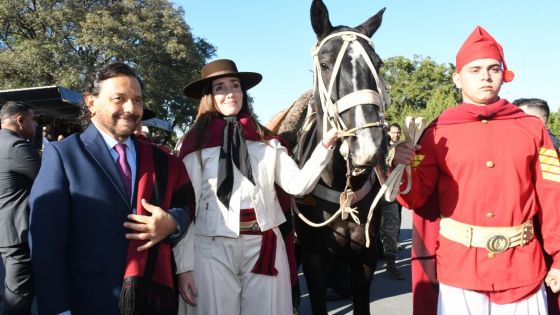 El gobernador Gustavo Sáenz y la vicepresidenta de la Nación Victoria Villarruel, encabezaron hoy los actos centrales en conmemoración del 203 aniversario de la muerte del general Martín Miguel de Güemes.