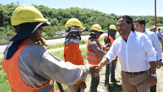 Para que los trabajos se reanuden, el Gobernador instruyó ampliar la contraparte provincial del financiamiento para la Ciudad Judicial. En tanto en la estructura vial de Yrigoyen trabaja el Consorcio de Pavimentación del Norte