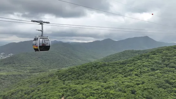 Salteños y visitantes pueden disfrutar de una nueva experiencia con una perspectiva y paisajes únicos de nuestra tierra. El Gobernador aseguró que “este Teleférico será orgullo de Salta y de los salteños”.