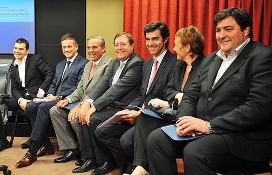 Gobernador Juan Manuel Urtubey reunion en la sede del Ministerio de Economía de la Nación.