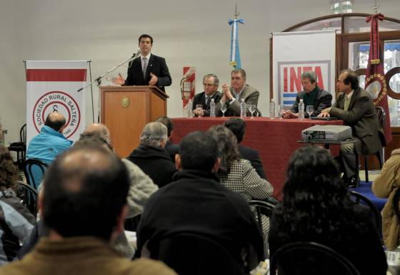 Gobernador en Sociedad Rural