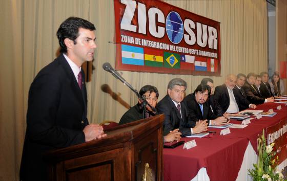 El gobernador Juan Manuel Urtubey presidió en Corrientes, la reunión extraordinaria de la Zicosur.