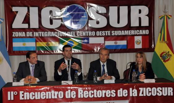 El gobernador Juan Manuel Urtubey abrió el II Encuentro de Rectores de Universidades de la Zicosur, que dio inicio a trabajo de integración en materia educativa.