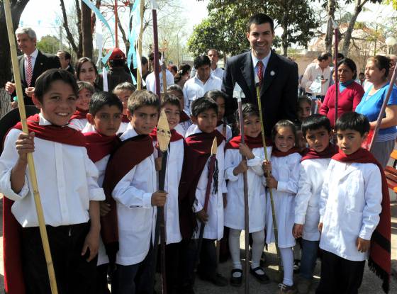 En Río Piedras, Urtubey inauguró obras y recordó el aniversario del Combate de las Piedras.