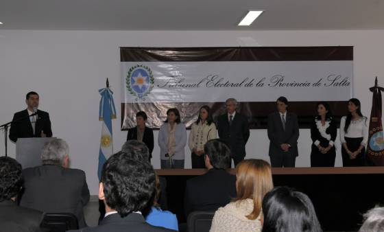 El gobernador Juan Manuel Urtubey encabezó el acto de inauguración de un depósito y varias oficinas del Tribunal Electoral.